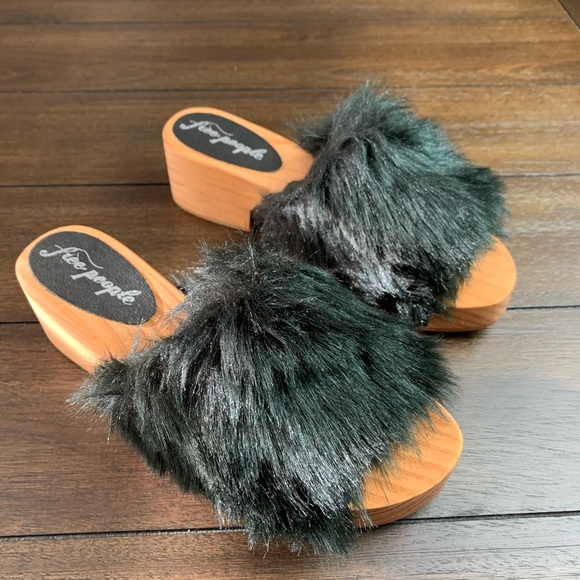 FREE PEOPLE Faux Fur Sonnet Clog Sandal 38 Black - Picture 4 of 12